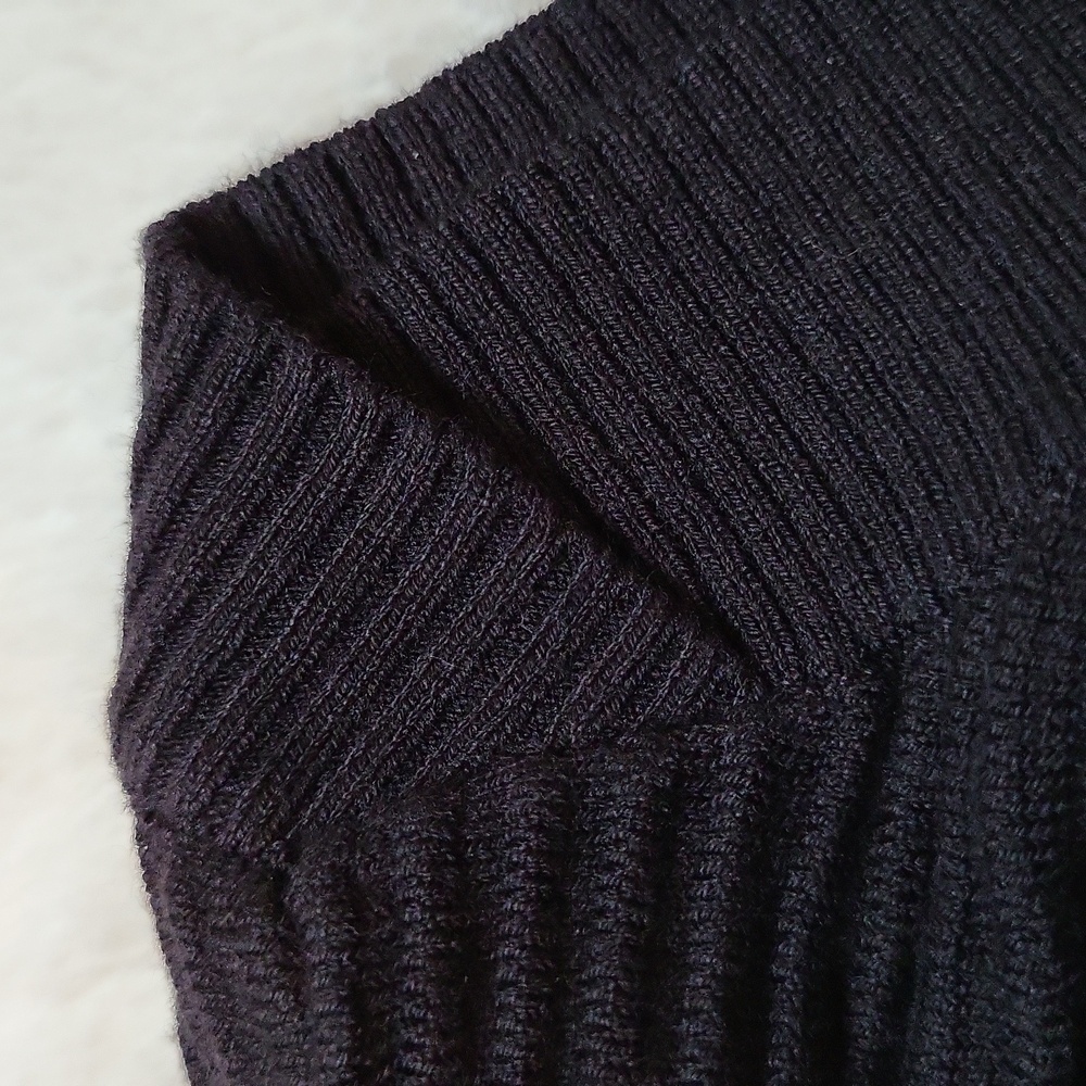 NWT! Offline by AERIE Black Home Stretch Off the Shoulder Sweater! Size M! - Picture 11 of 17
